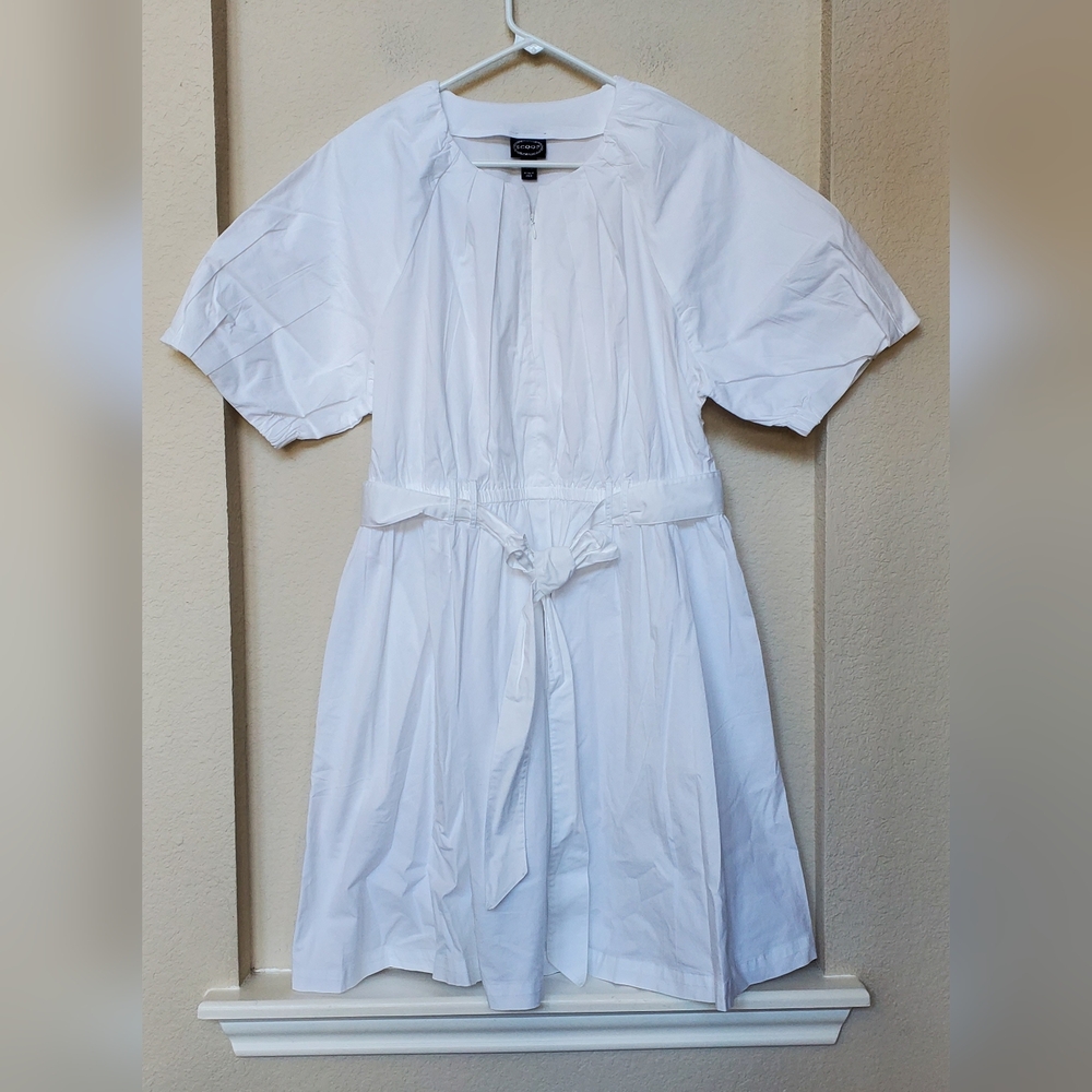 Scoop Belted Front Zipper White Party Dress.  Size XL (16-18)